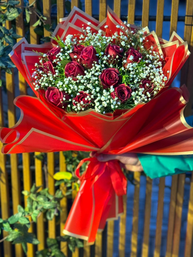 KIRMIZI BUKET KAĞIDI 15 GÜL