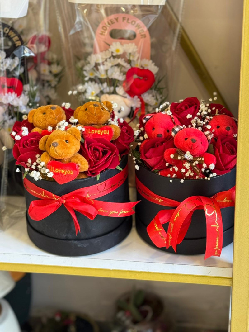 AYICIKLI GÜLLÜ KUTU